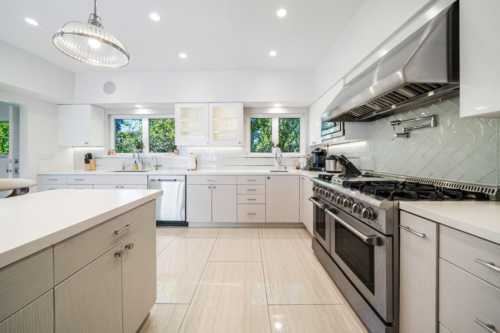 WhatsApp Image 2025-09-17 at 00.17.59 (5)